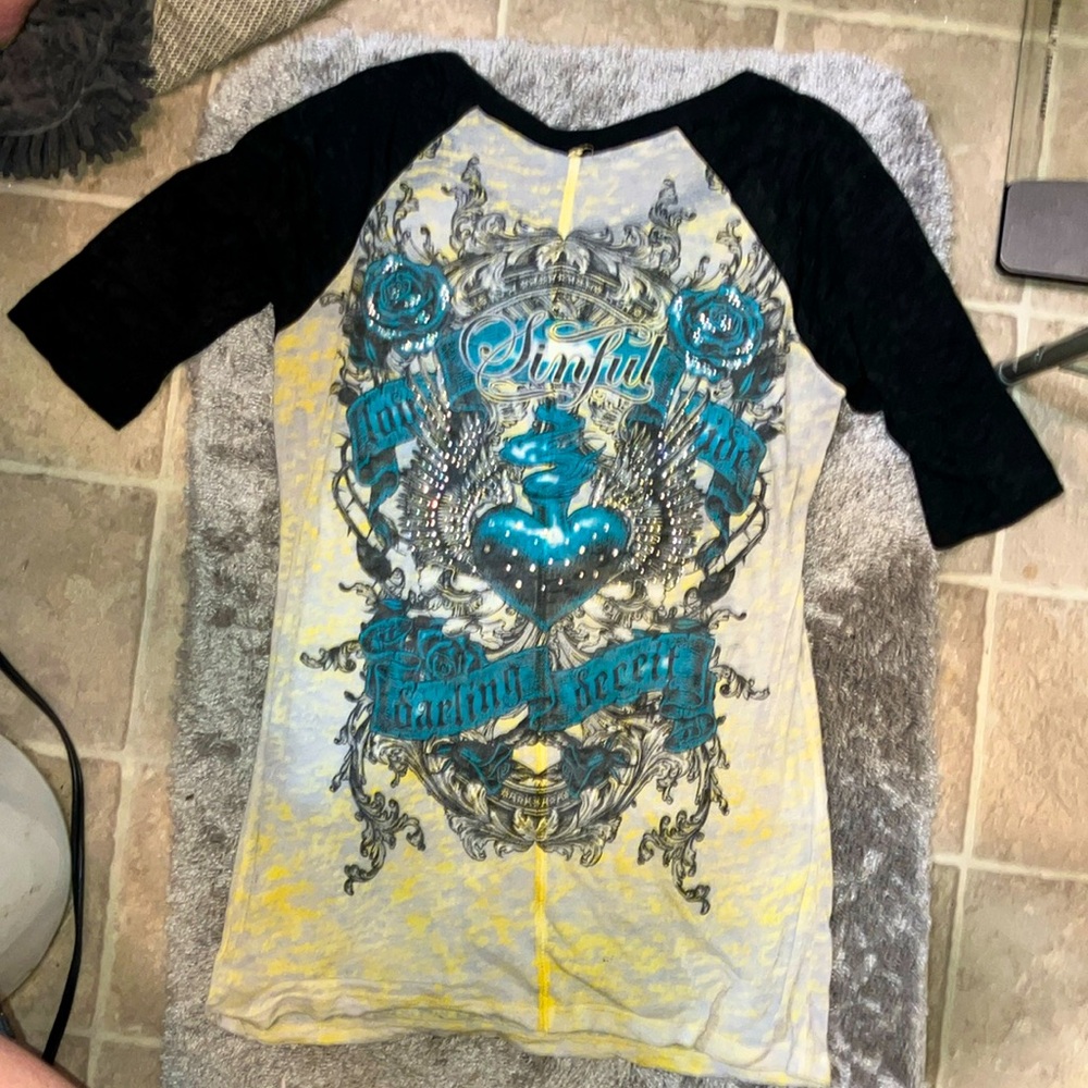 Size small Sinful half sleeve
